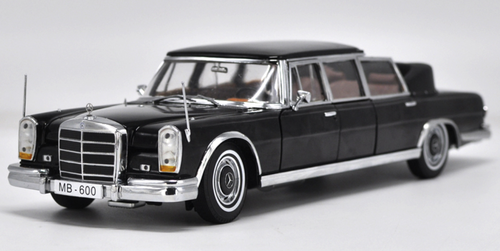 ミニカー 1966Mercedes-Benz600 1966 Mercedes-Benz 600 ミニカー 1/18 - メルカリ