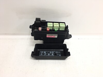 08-09 Mini Cooper Clubman Hatchback Engine Fuse Box Relay Junction Block