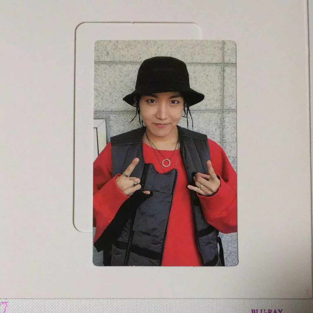 BTS Memories of 2017 blu-ray ver. official photocard J-HOPE