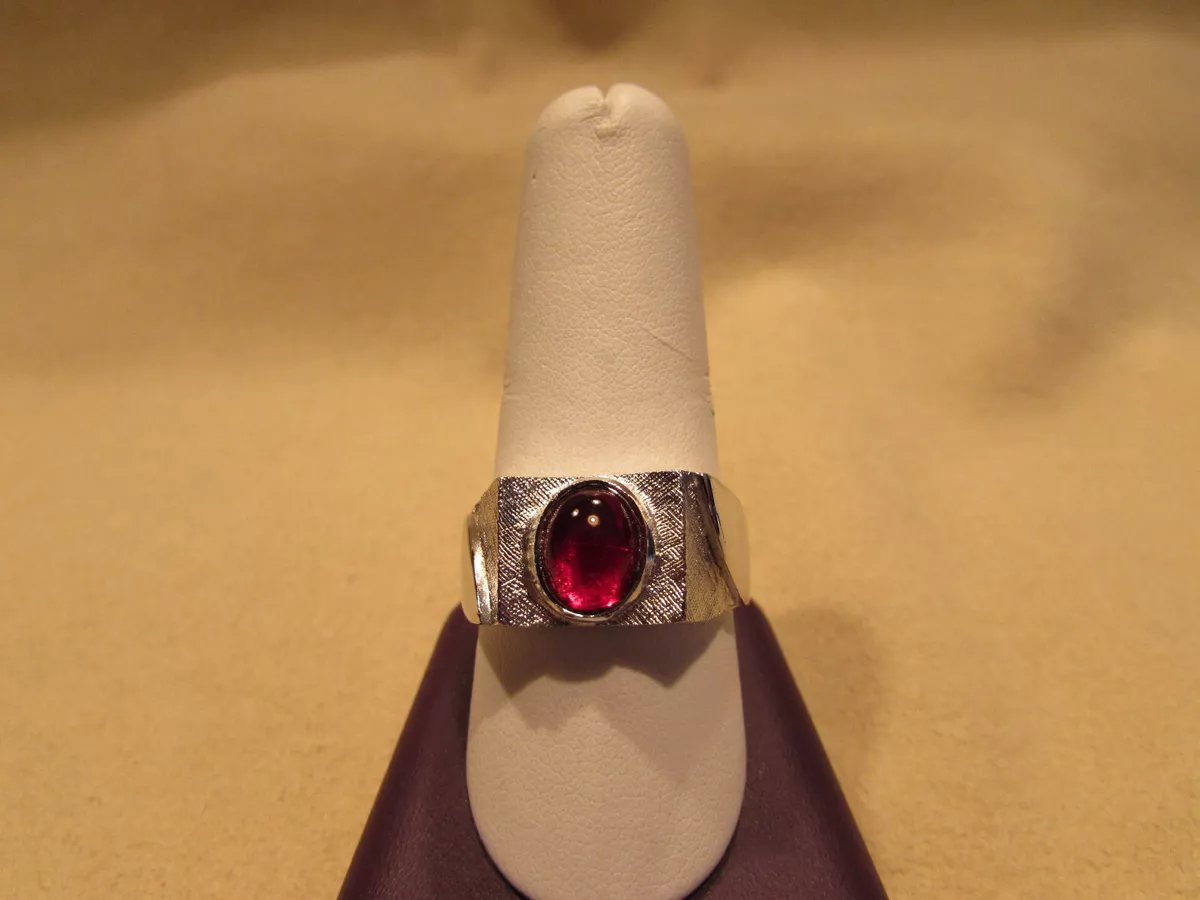 Gents ring stone deals