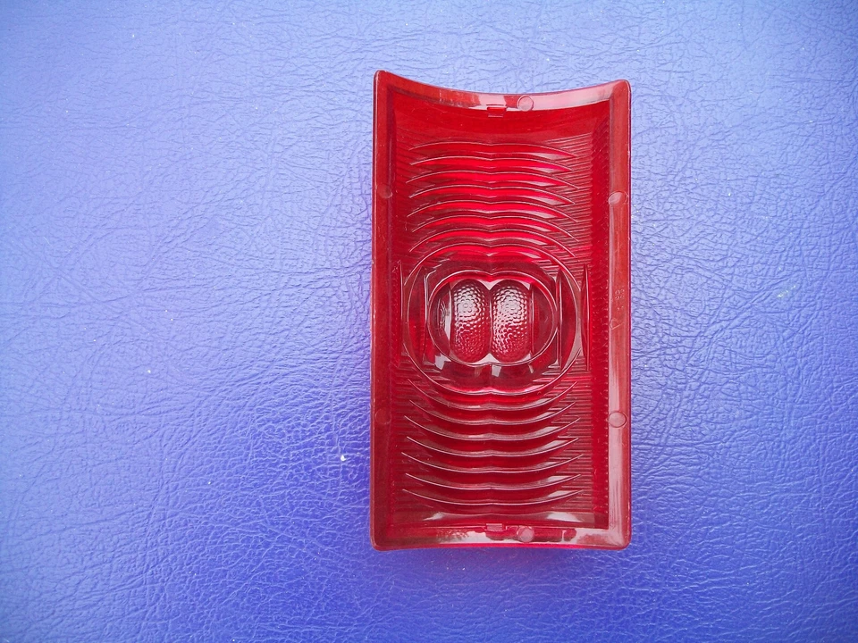 НОВЫЙ ИЗ СТАРЫХ ЗАПАСОВ 1949 1950 1951 1952 DODGE 2 ДВЕРИ СТРАННИК ЗАДНИЙ ФОНАРЬ ОБЪЕКТИВ 1257323 - Изображение 3 из 3