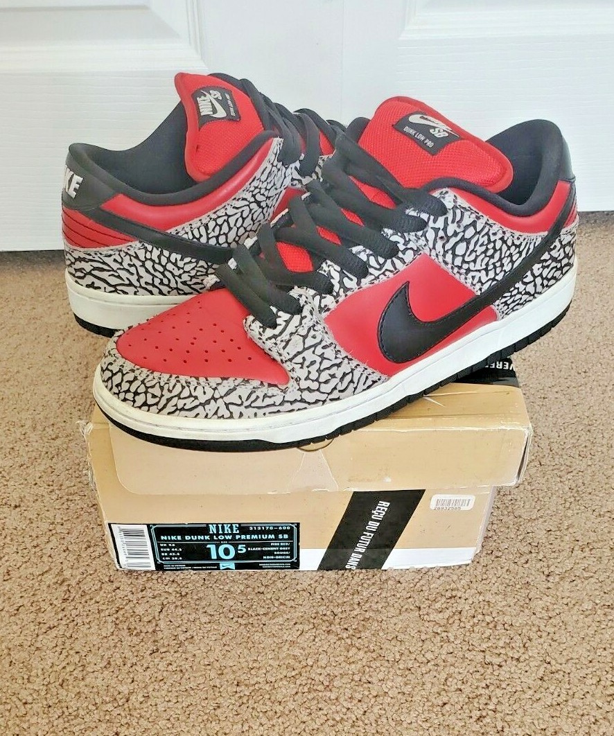 USED Nike SB Dunk Low Premium Supreme Red Cement 313170-600
