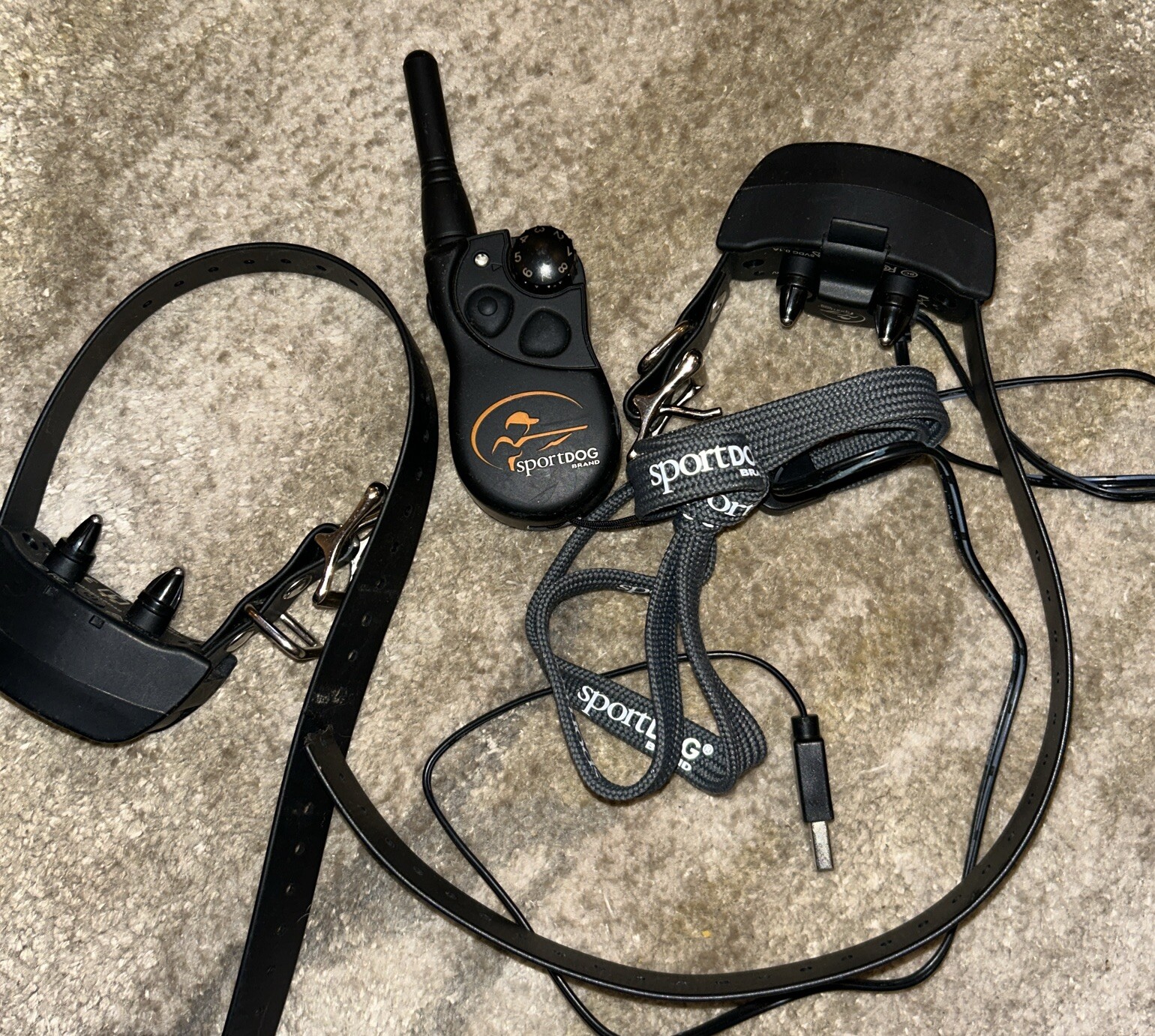 Sport Dog SDT5416684 Dog Training Collars And Charging Cable, 1 Remote