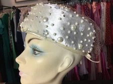 Vintage Gwen Pennington Exclusive White Beaded Hat Rhinestones Pearls Sz 22