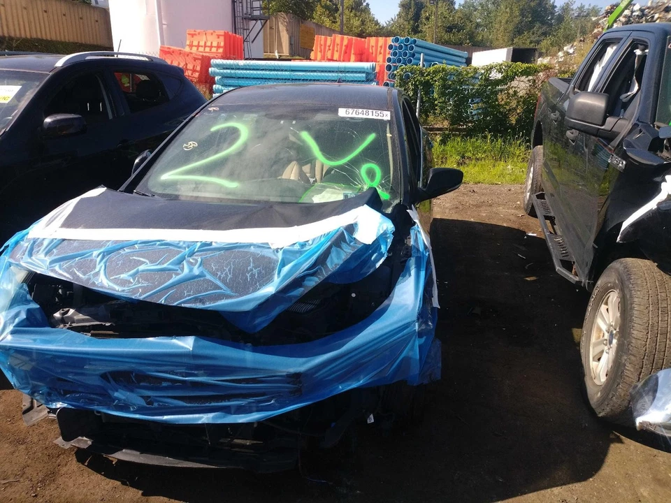 Conjunto de luz trasera izquierda Hyundai Elantra 2016 negro OEM 497714 - usado Foto 3 de 4