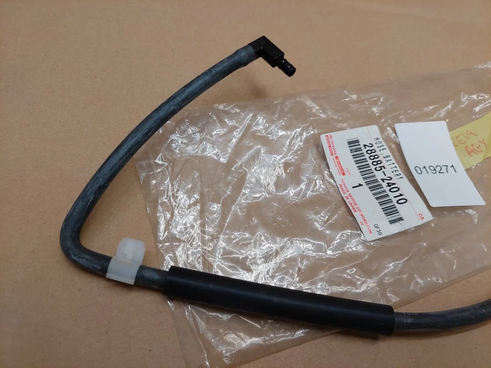 Lexus UX 250H Battery Vent Hose Tube 2019-on 2888524010 Genuine NEW - Image 4 of 4