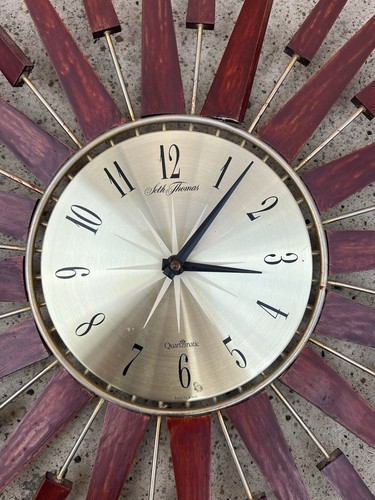 VINTAGE SETH THOMAS QUARTZMATIC SUNBURST / STARBURST WALL CLOCK - Picture 2 of 10