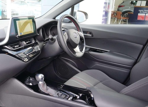 2022 Toyota C-HR 1.8 C-HR GR Sport HEV CVT 5dr SUV Hybrid Automatic - Picture 3 of 20