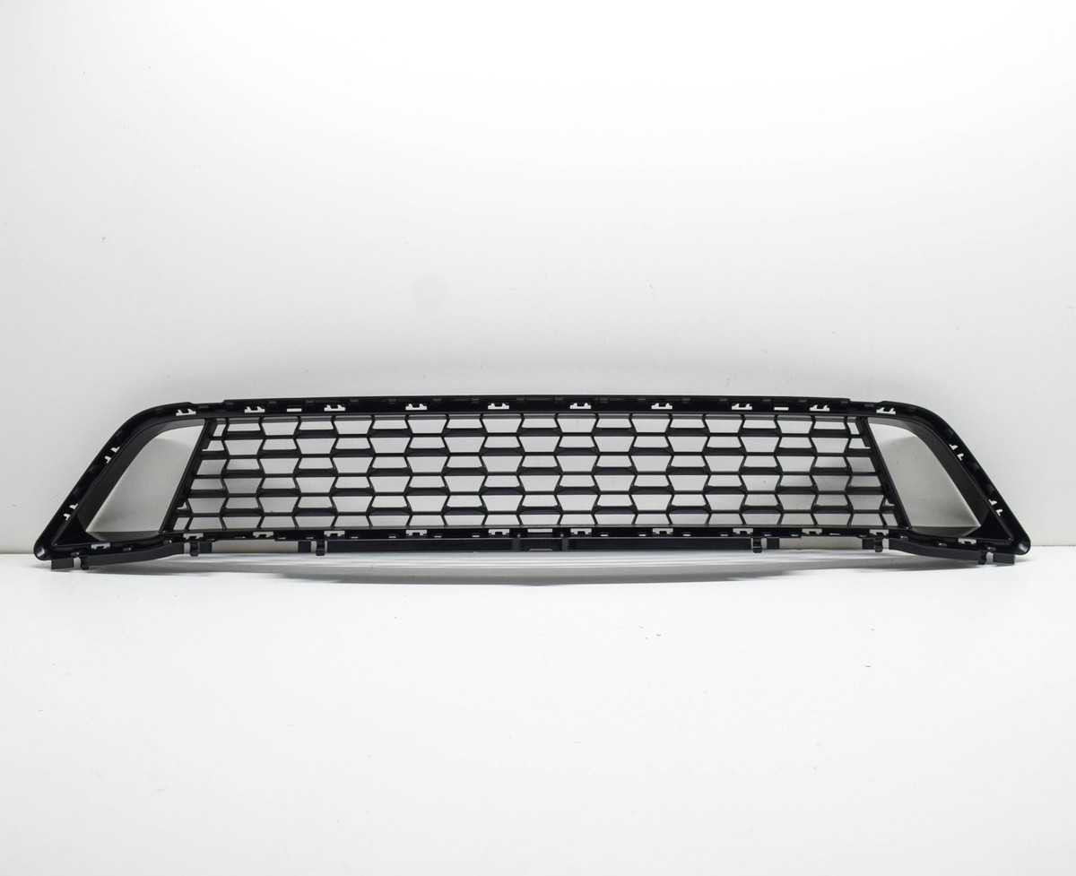 NEW BMW 5 G30 M FRONT BUMPER CENTER LOWER GRILLE 51118098663