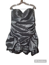 Onyx Nite 17/18 Gray Silver Prom Dress Evening Gown Sleeveless Scrunched