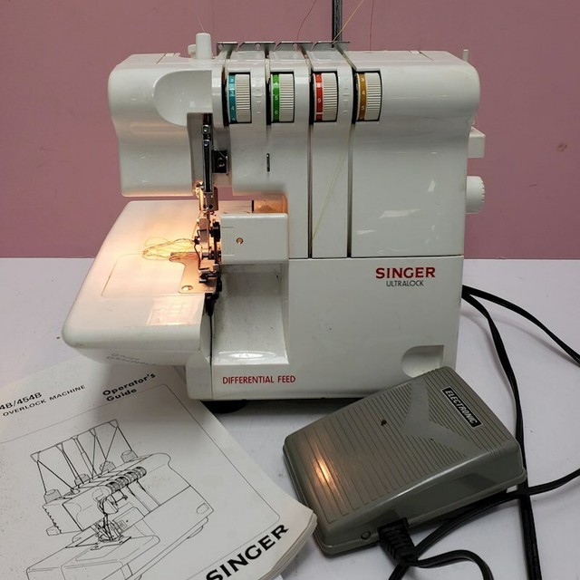 SINGER Ultralock Serger Differential Feed 14U454B Arm Convertable 1amp