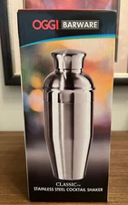 Cocktail Shaker Barware Stainless Steel Leak Proof Cap OGGI .75 Lt/26 oz Classic