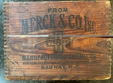 VTG  Merck & Co. Inc Chemists Finger Jointed  Wooden Crate Rahway NJ