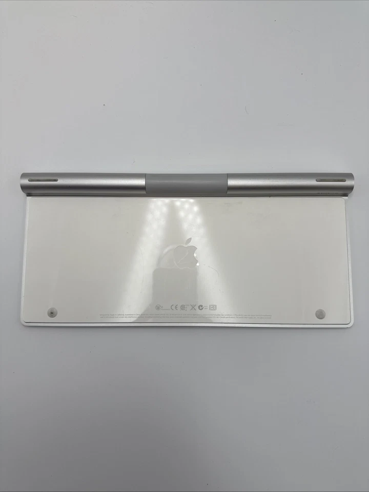 Apple Magic Keyboard (a1314) and Apple Magic Trackpad (a1339) Wireless - Image 3 of 4