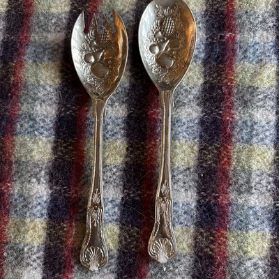 2 Vintage versilberte Obst-/Salat-Servierlöffel mit Königsmuster 23,5 cm