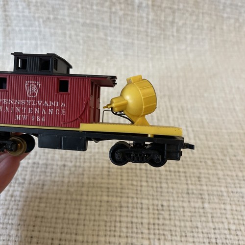 HO Tyco Pennsylvania Search light on Maintenance Work Caboose 984 - Picture 5 of 12