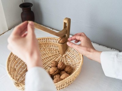 Willow Hazel Walnut Cracker Basket   Nut Cracking Basket