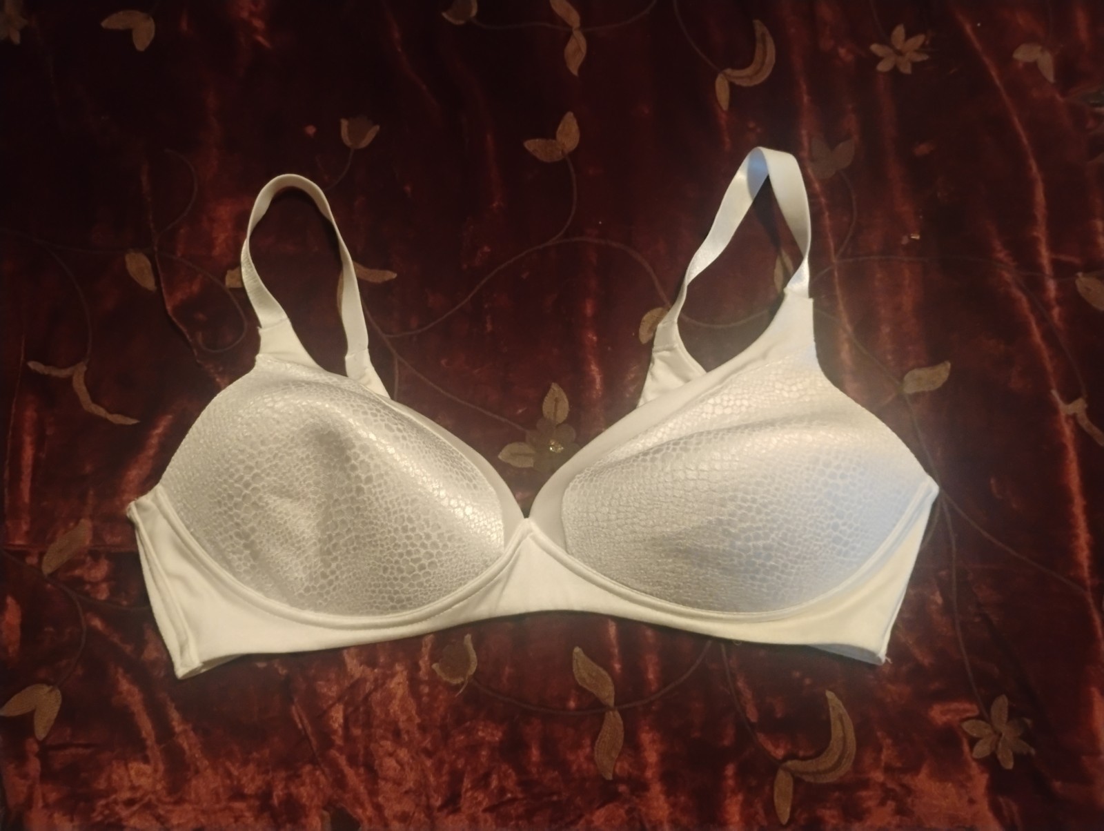 Warner's Cloud 9 Wire-Free T-Shirt Bra - White Snake Pattern - Size 38C