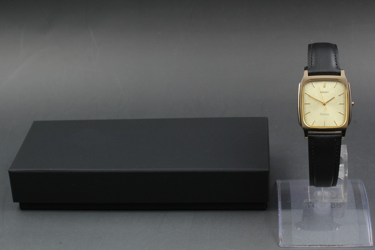 Vtg 1990 Seiko Dolce 8N41-5070 Tungsten Gold Tank HAQ Quartz Mens