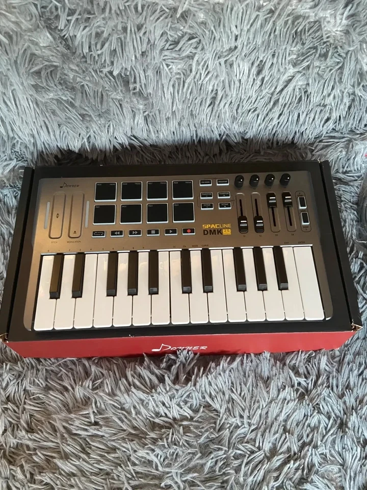 Donner DMK25 25-Key USB MIDI Keyboard Controller mit Drum Pads Studio Portable - Bild 3 von 4