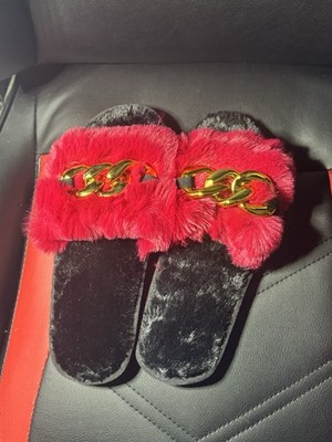 Women Red And Black Fuzzy Slippers