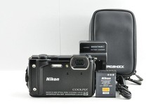 Nikon COOLPIX W300 fotocamera digitale impermeabile con custodia caricabatterie