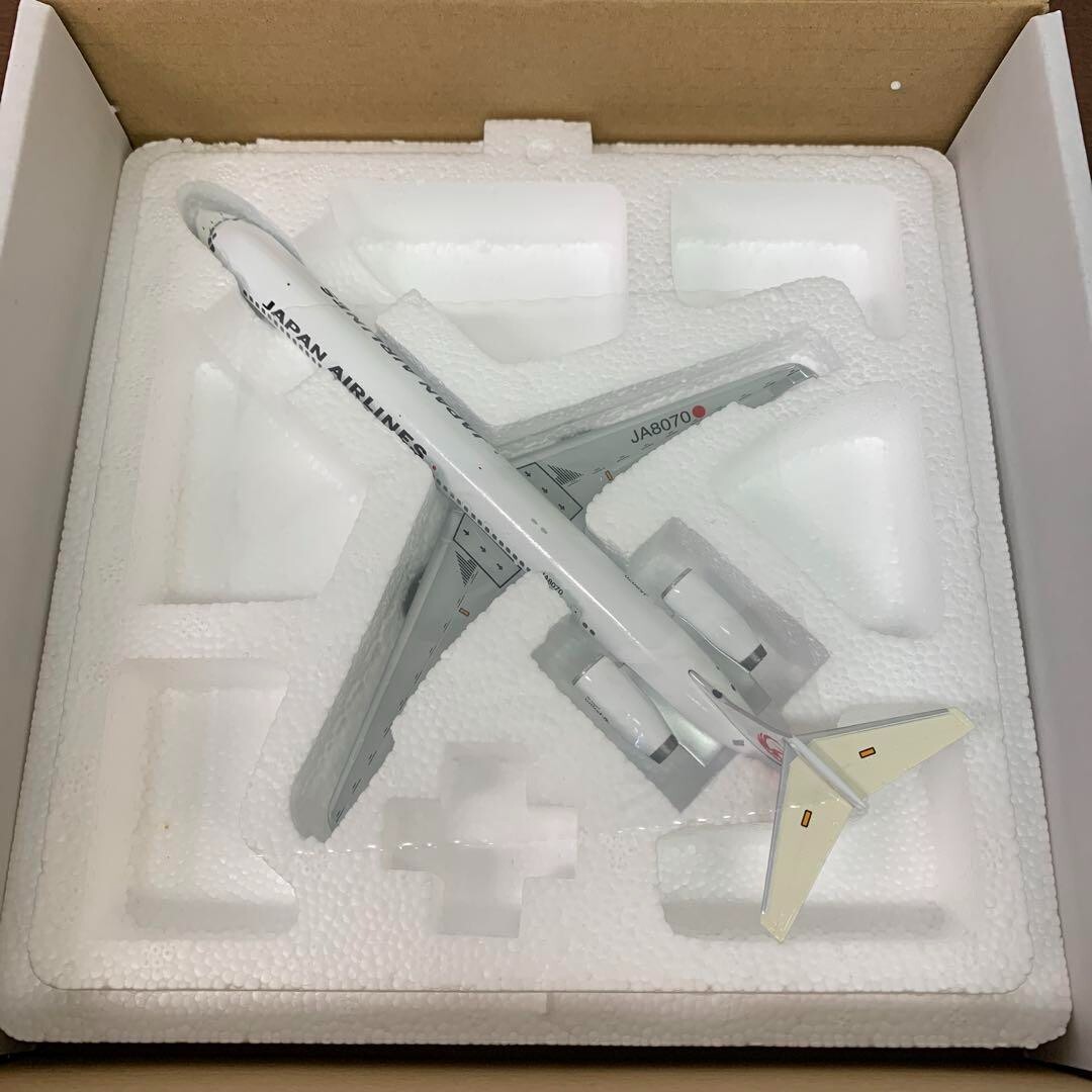 1/200 JAL McDonnell Douglas MD-90-30 JA8070 MD90 LAST FLIGHT