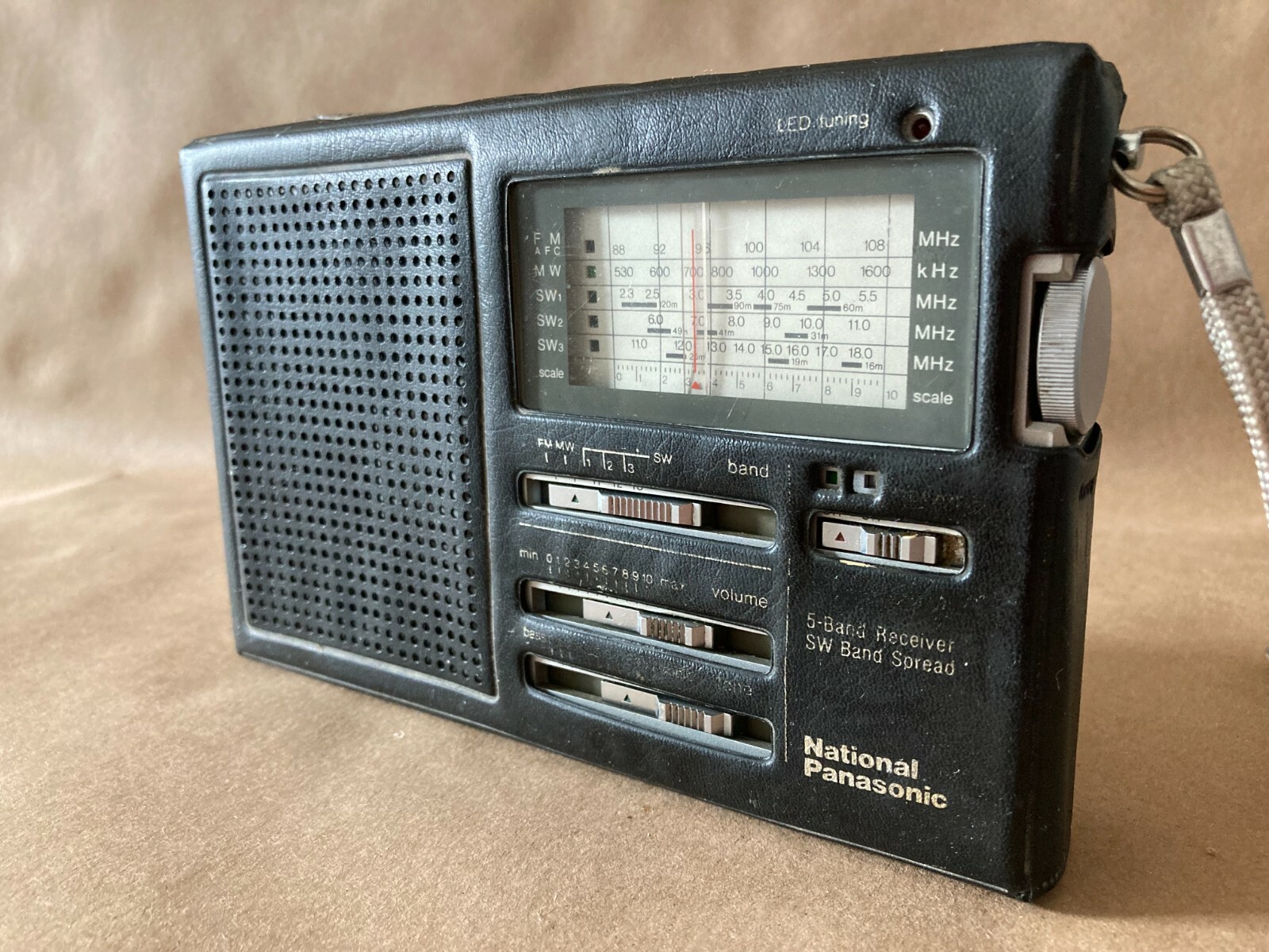 National Panasonic RF-788 Radio w/strap w/case w/antenna functional ...