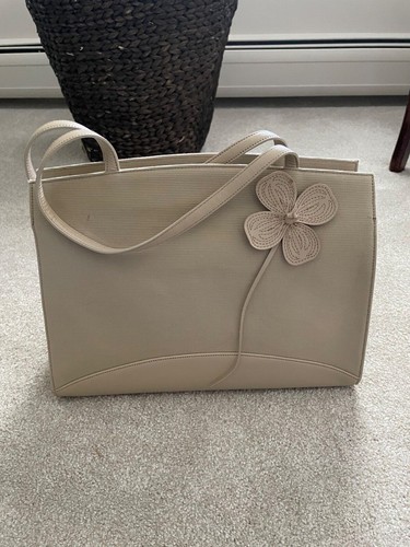 Ann Taylor Purse/Hand Bag Cream/Tan - NWT
