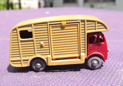 Matchbox 35 Marshall Horse Box MK7 grey wheels clean mint no issues