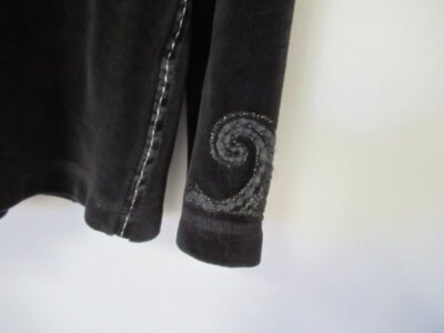 Zenergy by Chico's gray embroidered zip front long slv