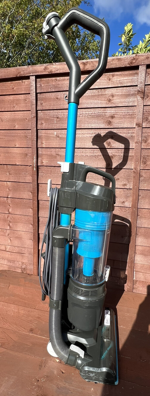 Hoover HU300UPT Upright 300 Pets Vacuum Cleaner Lightweight Steerable