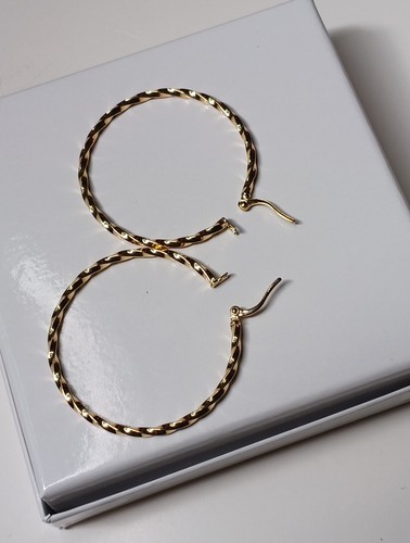 18K Yellow Gold Twisted Hoop Earrings 36mm Lightweight AU750 Loop Clip NEW - Picture 10 of 11