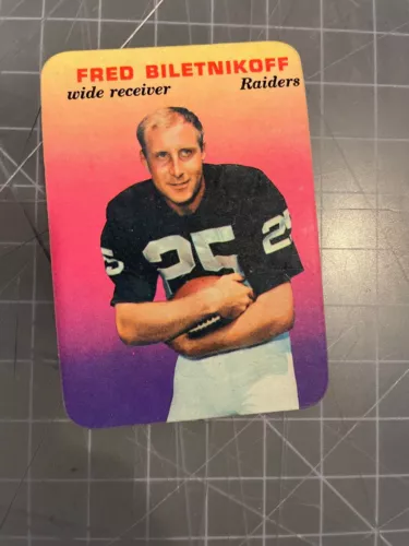 1970 TOPPS  GLOSSY FRED BILETNIKOFF OAKLAND RAIDERS FOOTBALL CARD NM