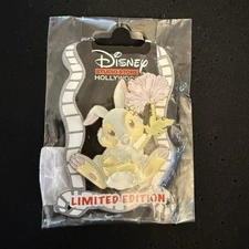 Disney  2022 DSF DSSH PETALS N PALS Bambi THUMPER  LE 400 Pin 