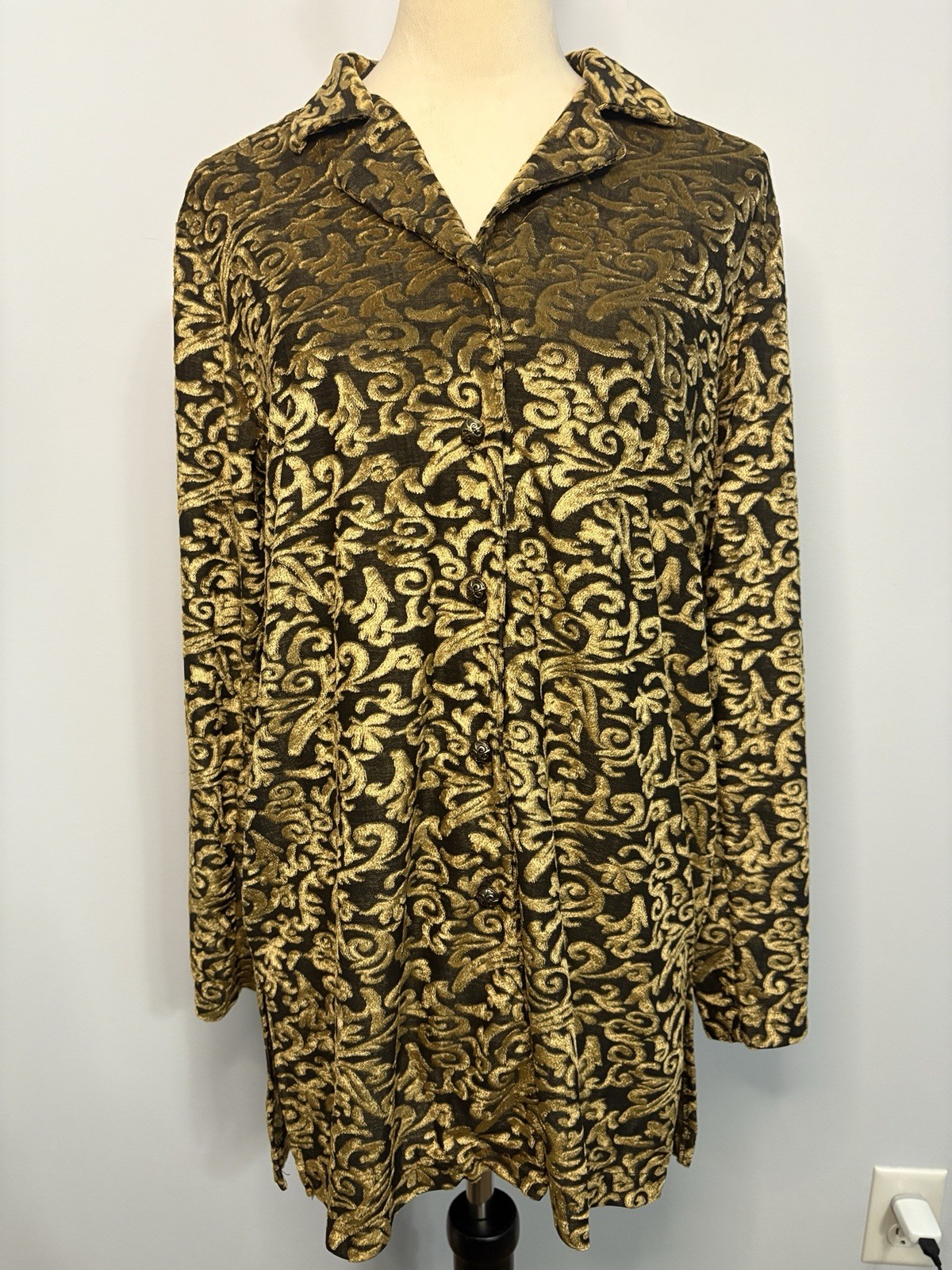Vintage NEW Diane Von Furstenberg Button Up Gold Velvet Blouse Size Medium