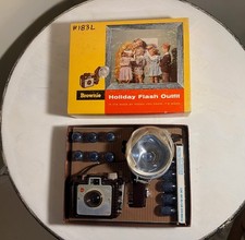 Vintage Brownie Holiday Flash Outfit 183L in Original Box, One Owner