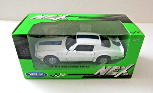 Welly 1972 Pontiac Firebird Trans AM White & Blue No 24075 1:24 - Picture 1 of 4