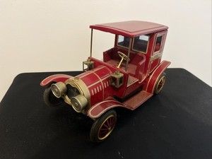Vintage Tin Litho Battery operated  Old Timer Car  Japan