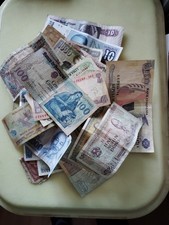 N°330 ) -  LOT - 20 BILLETS DU MONDE -