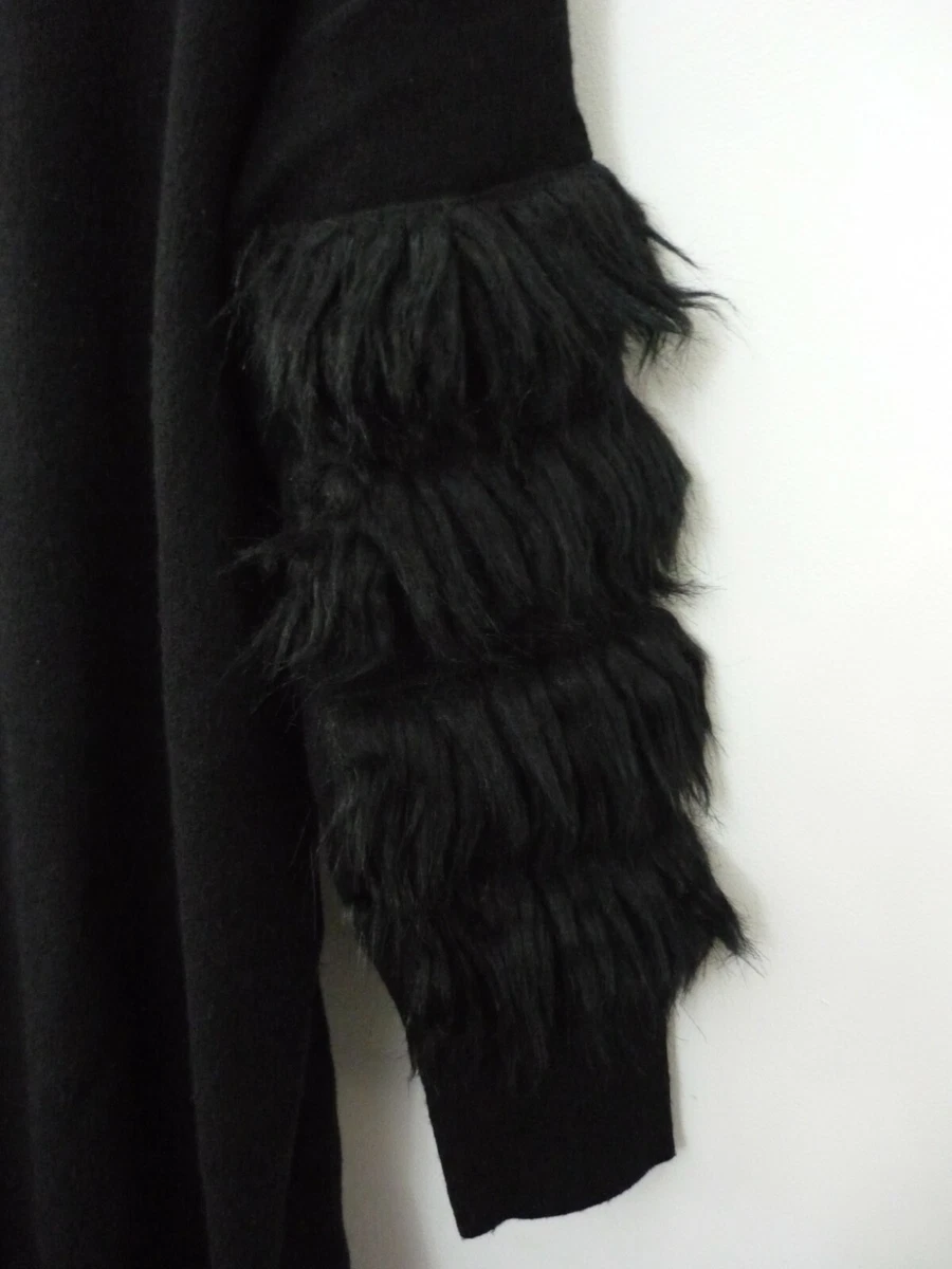 Black jumper top fur sleeves
