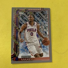 2025-26 Topps Holiday - Tyrese Maxey #H17 Holiday Silver Glitter Philadelphia