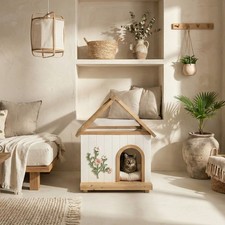 Transparent Roof Pet House with Floral Carving FSC-Certified Cedar Indoor Shelt