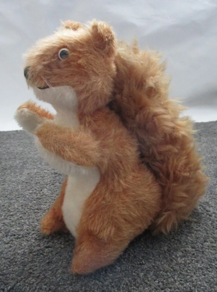 Vintage Wendy Boston Red Squirrel with label 60s Panda teddy bear PLEASE READ - Image 2 of 4
