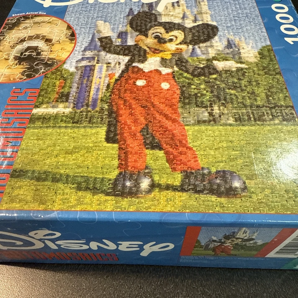 Quebra-cabeça completo Disney Mickey's World Photomosaics 1000 peças  - Imagem 3 de 4
