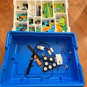 LEGO Education Kicks Wedo 2.0 Education Robot Manufacturing [Excellent]