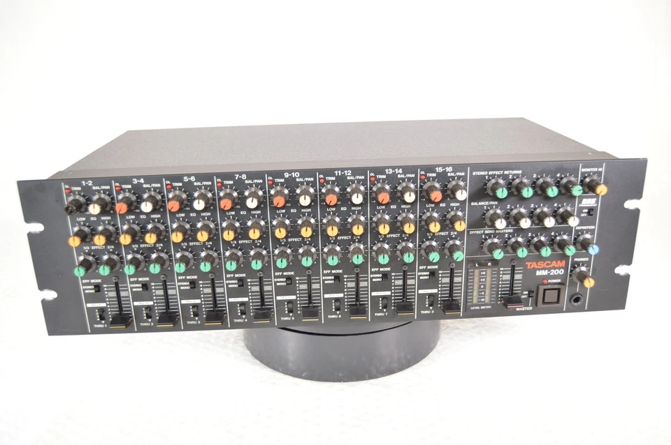 TASCAM MM-200 Line Mixer 8-Channel Keyboard Rackmount Vintage Working - Image 2 of 4
