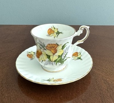 ROSINA Bone China CUP & SAUCER Daffodil Flowers Month of March Teacup England