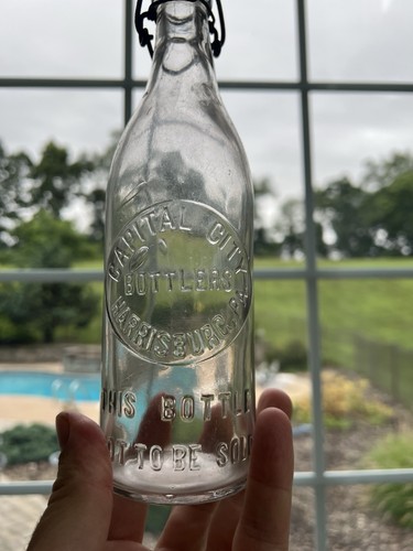 Ancienne bouteille de bière Capital City Bottler Harrisburg Pa Slug Assiette Blob Top