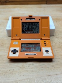NINTENDO Donkey Kong Game and Watch in Excellent Condition (DK-52) 1982